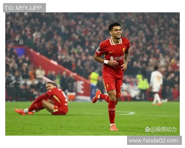 足球明星家庭生活揭秘:他们背后的支持与温暖故事 足球明星家庭生活揭秘:他们背后的支持与温暖故事