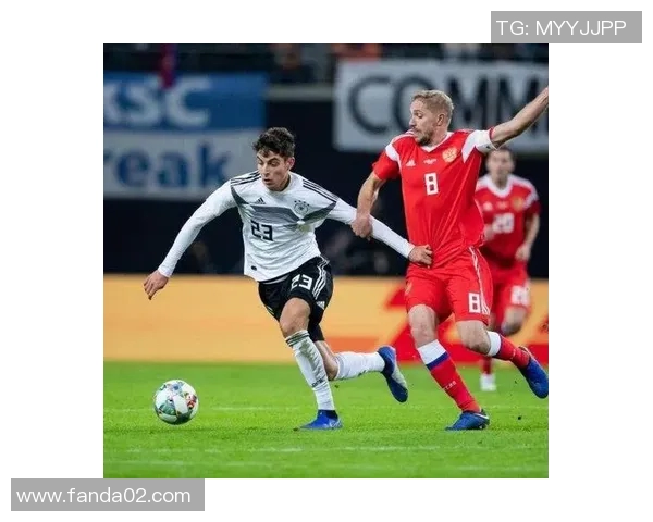 杭州足球队崛起之路:从默默无闻到联赛强队的成长历程 杭州足球队崛起之路:从默默无闻到联赛强队的成长历程