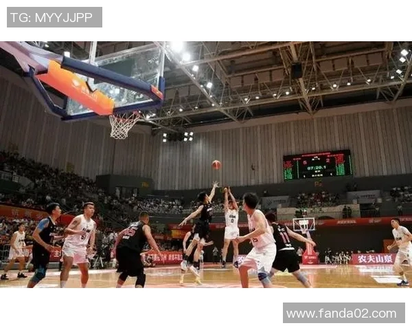 赛后分析:北京篮球队与杭州篮球队实力对比及比赛亮点回顾 赛后分析:北京篮球队与杭州篮球队实力对比及比赛亮点回顾