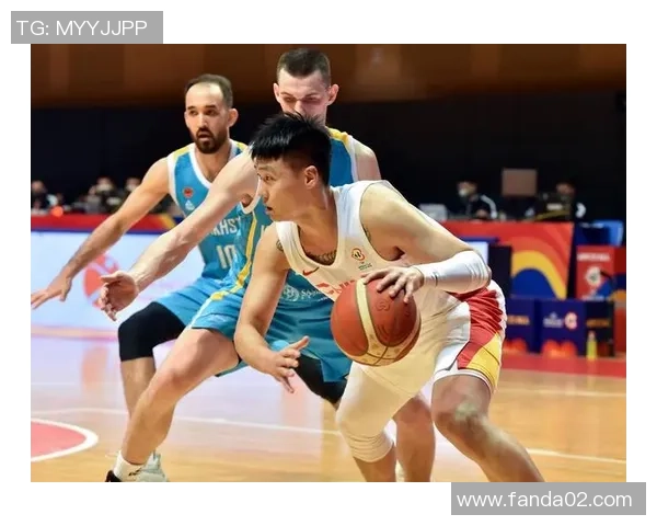 成都篮球队在世界杯预选赛积分榜上以52分稳居第一名展现强劲实力 成都篮球队在世界杯预选赛积分榜上以52分稳居第一名展现强劲实力