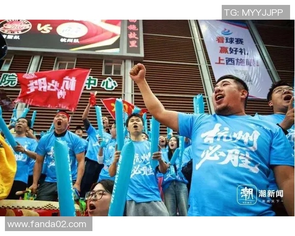 杭州篮球队在邀请赛中以86分稳居积分榜首位展现强劲实力 杭州篮球队在邀请赛中以86分稳居积分榜首位展现强劲实力